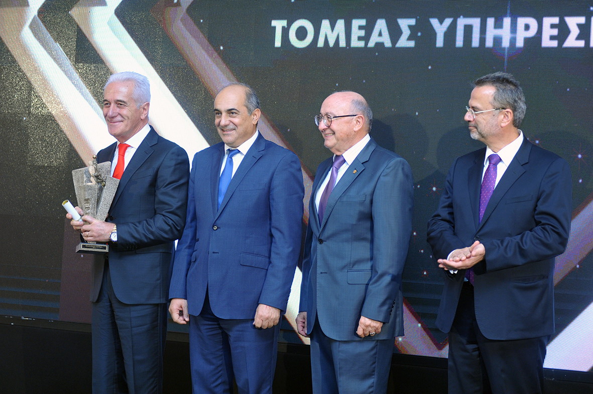 cl8-was-awarded-the-innovation-award-2019-by-oeb